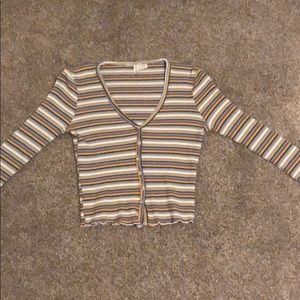 Cropped Long Sleeve V-neck